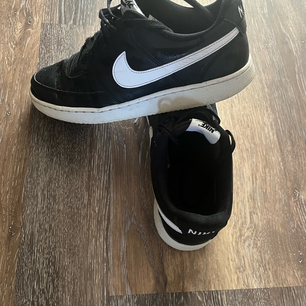 Nike Black and White Sneakers